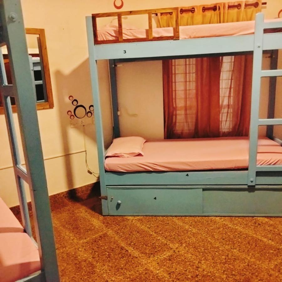 Surf N Sea Hotel Thiruvananthapuram Buitenkant foto
