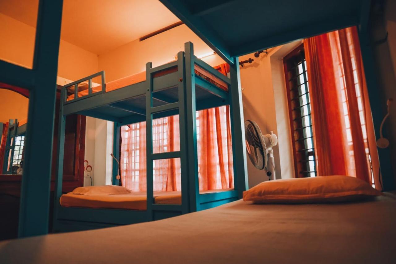 Surf N Sea Hotel Thiruvananthapuram Buitenkant foto