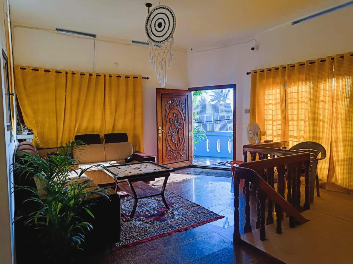 Surf N Sea Hotel Thiruvananthapuram Buitenkant foto
